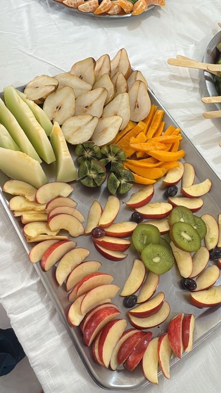 Bandeja de frutas variadas